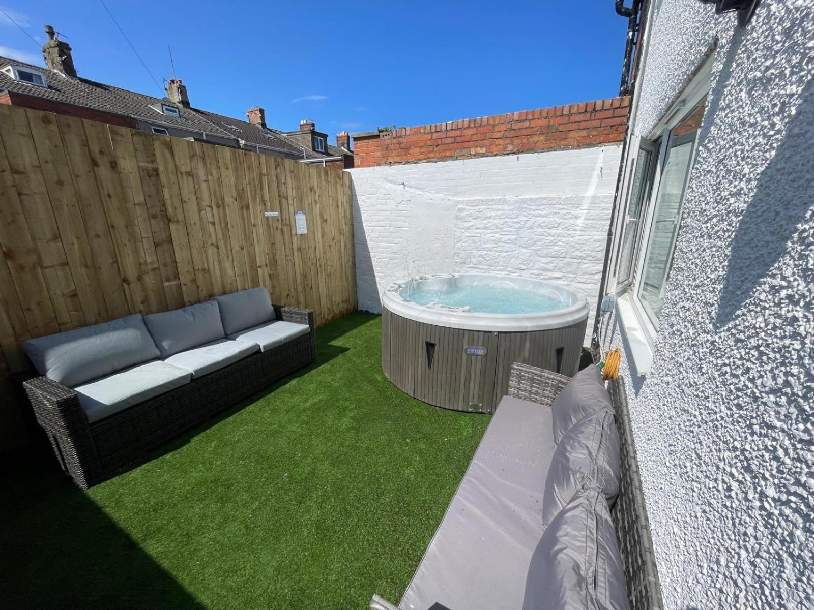 Marine - With Private Hot Tub