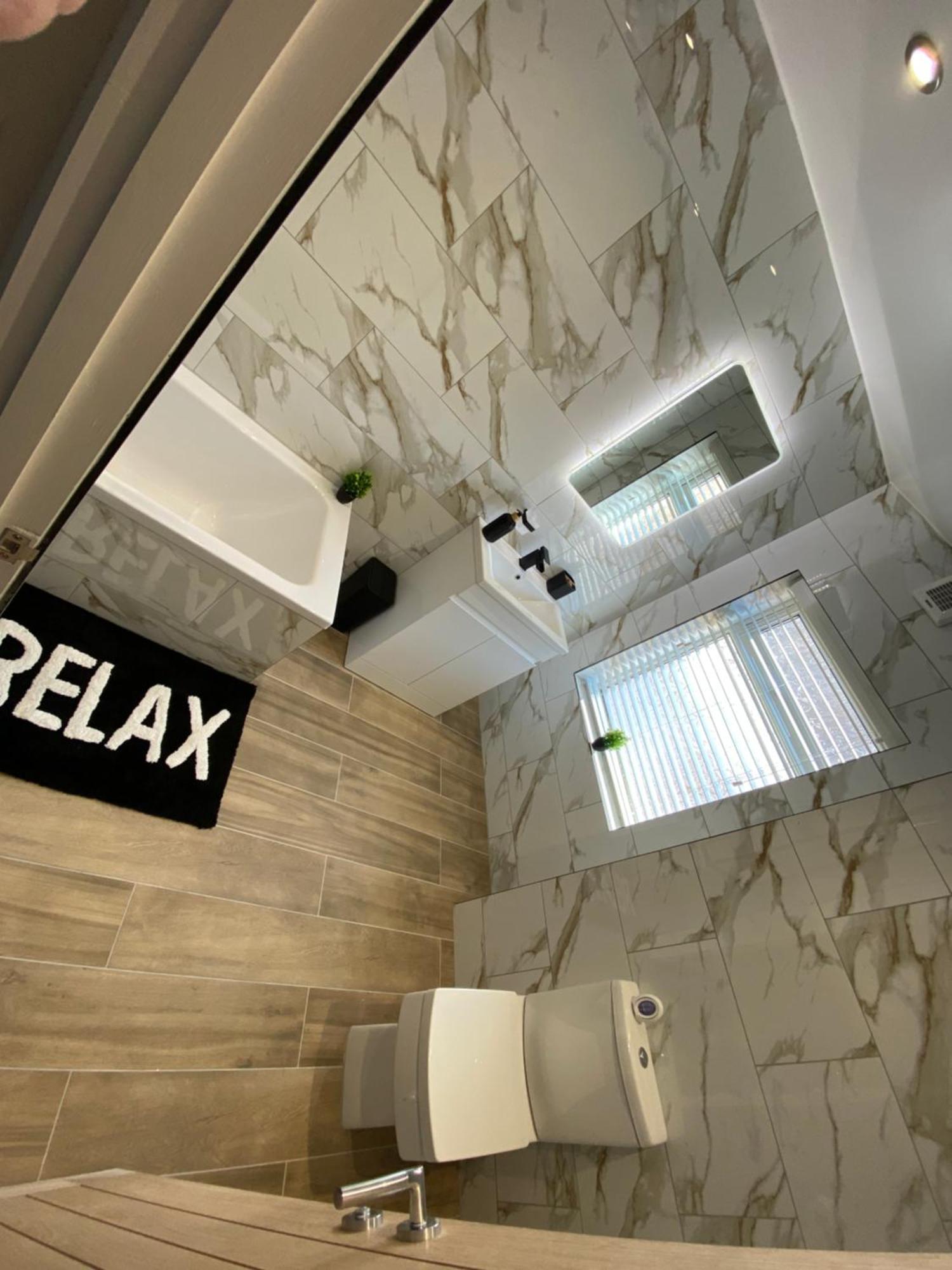 Marine - With Private Hot Tub