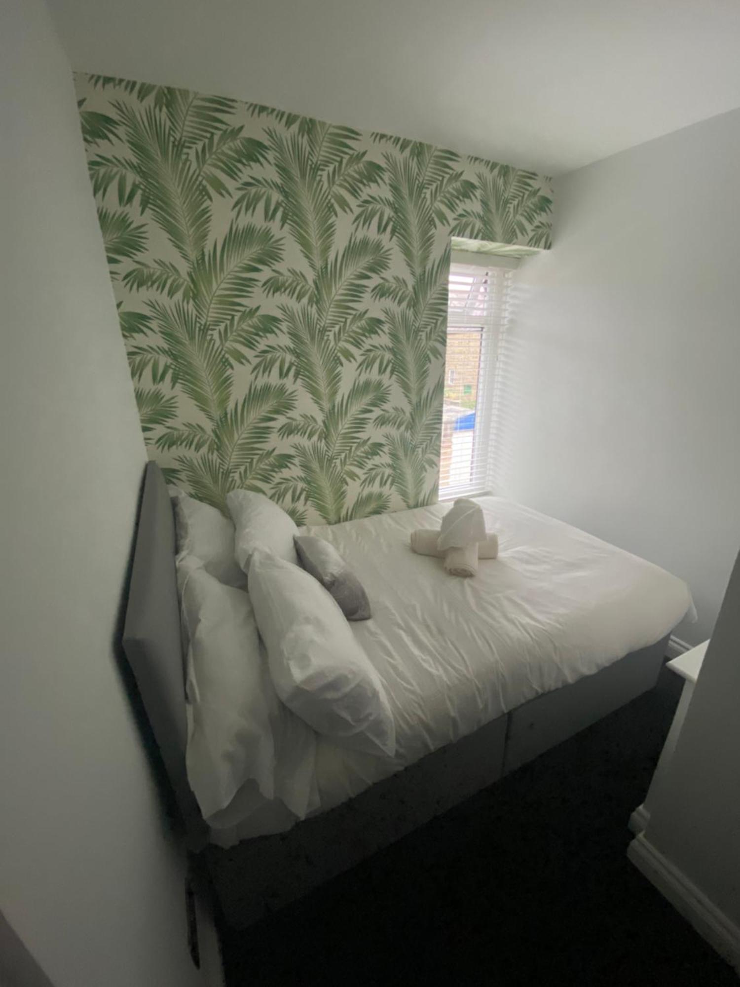 Marine - With Private Hot Tub * Newbiggin-by-the-Sea
